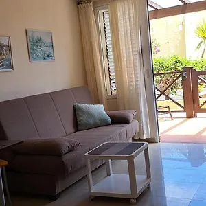 Hibiscos Apartment